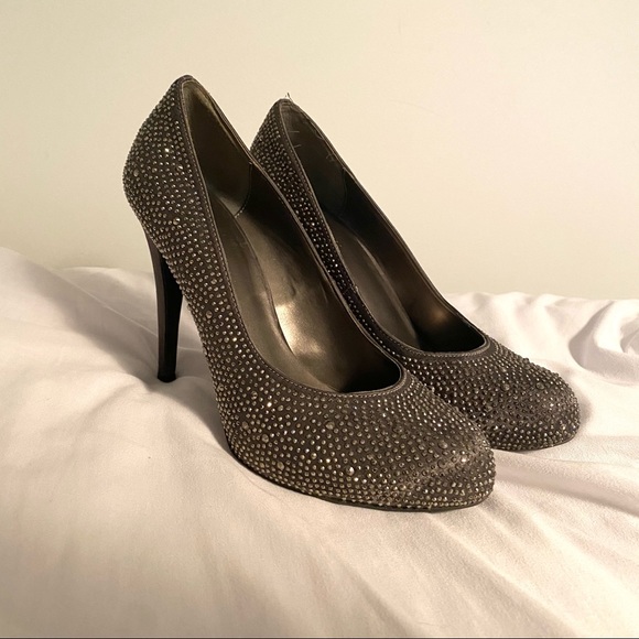 Le Chateau Sparkly Grey High Heels - Picture 2 of 6